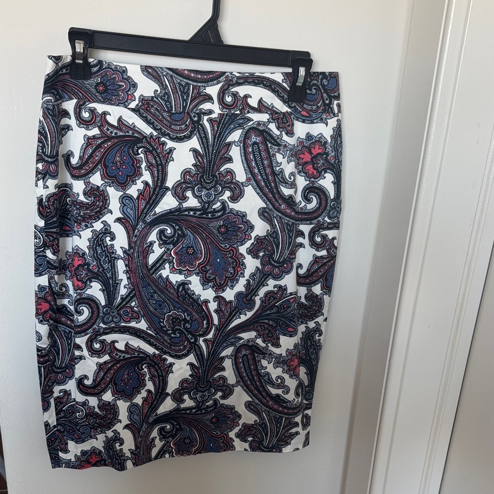 Elegant Paisley Print Skirt